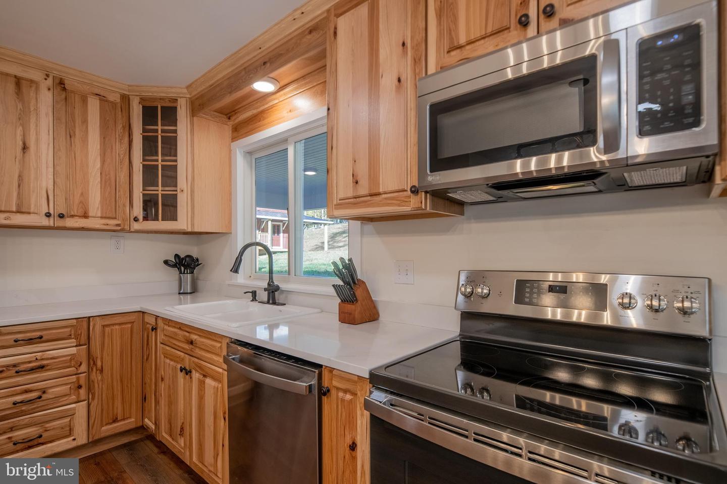 36697 HESKETT LN, HILLSBORO, Virginia 20132, 2 Bedrooms Bedrooms, 7 Rooms Rooms,2 BathroomsBathrooms,Residential,For sale,36697 HESKETT LN,VALO2106466 MLS # VALO2106466