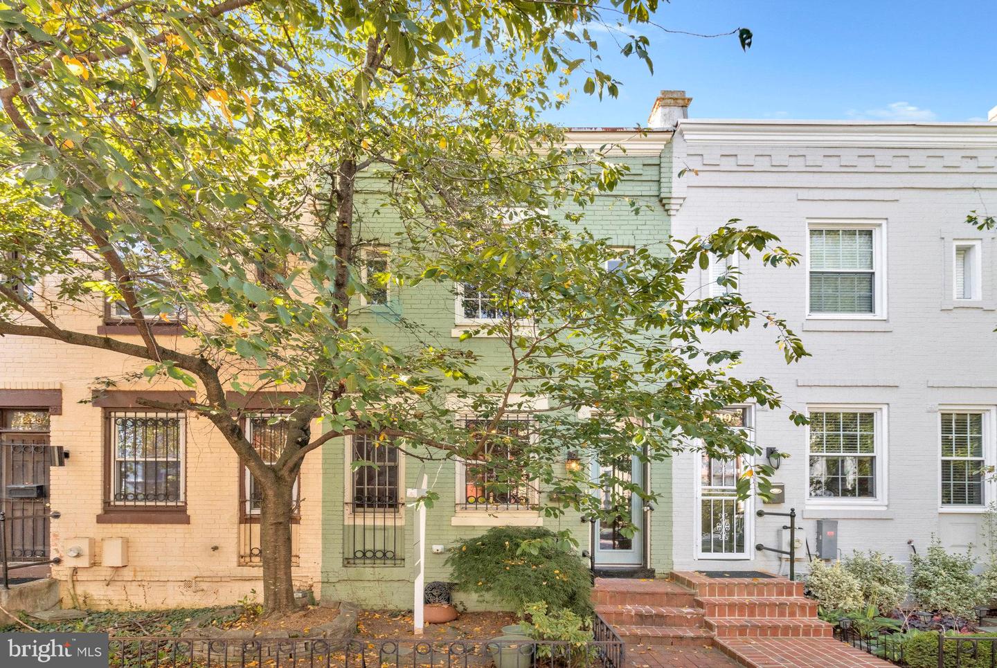 1221 DUNCAN PL NE, WASHINGTON, District Of Columbia 20002, 3 Bedrooms Bedrooms, 6 Rooms Rooms,2 BathroomsBathrooms,Residential,For sale,1221 DUNCAN PL NE,DCDC2204094 MLS # DCDC2204094