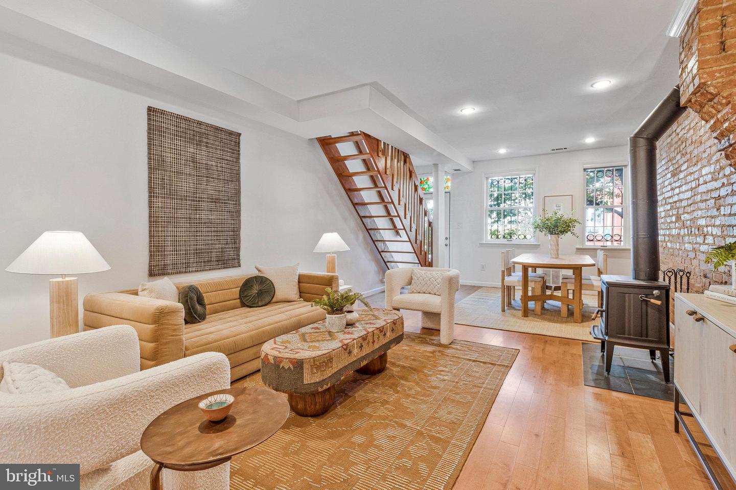 1221 DUNCAN PL NE, WASHINGTON, District Of Columbia 20002, 3 Bedrooms Bedrooms, 6 Rooms Rooms,2 BathroomsBathrooms,Residential,For sale,1221 DUNCAN PL NE,DCDC2204094 MLS # DCDC2204094
