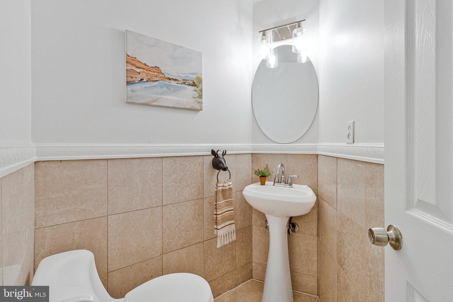 1221 DUNCAN PL NE, WASHINGTON, District Of Columbia 20002, 3 Bedrooms Bedrooms, 6 Rooms Rooms,2 BathroomsBathrooms,Residential,For sale,1221 DUNCAN PL NE,DCDC2204094 MLS # DCDC2204094
