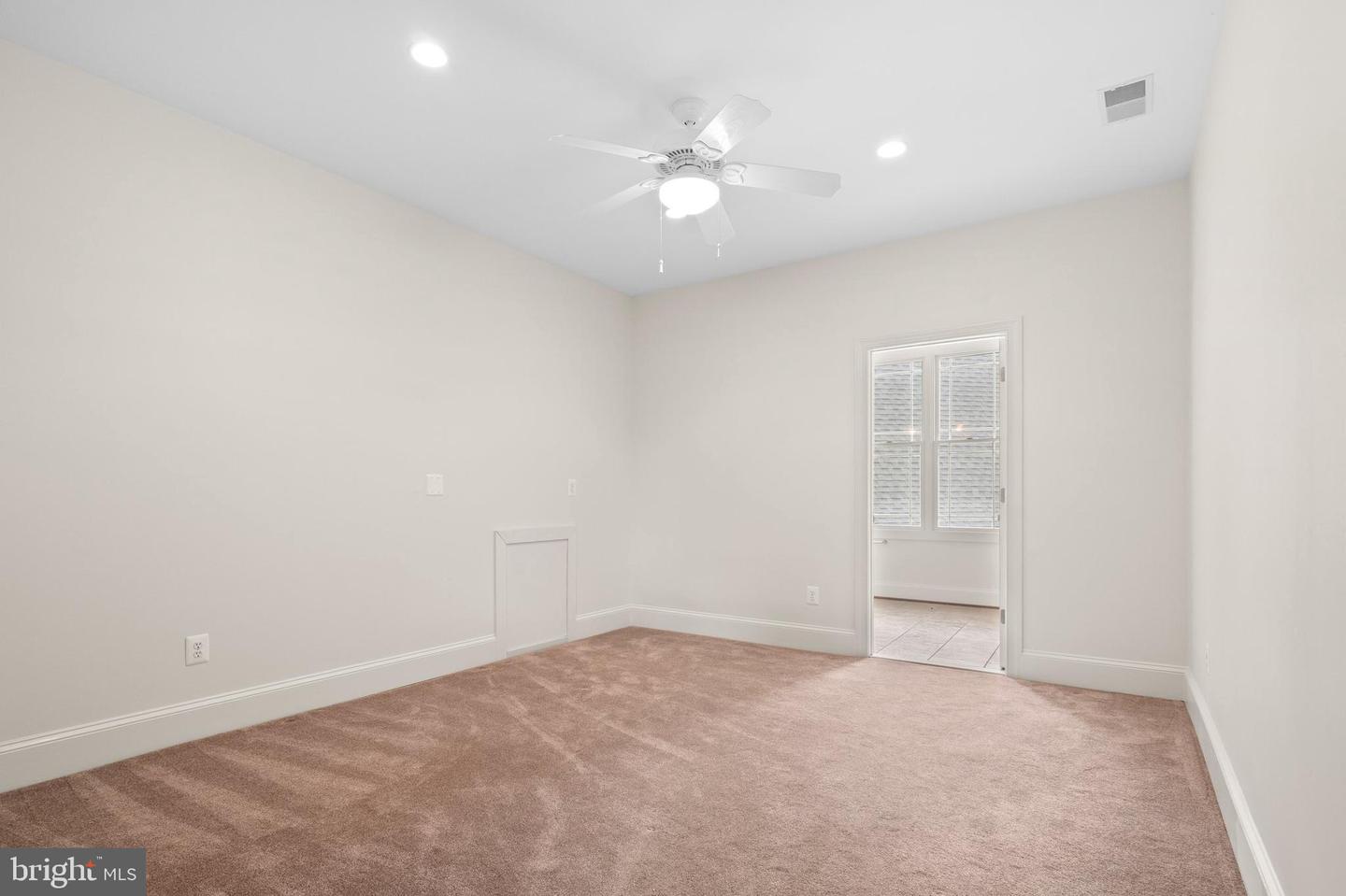 37016 LONGMOOR FARM LN, HILLSBORO, Virginia 20132, 7 Bedrooms Bedrooms, ,5 BathroomsBathrooms,Residential,For sale,37016 LONGMOOR FARM LN,VALO2098812 MLS # VALO2098812