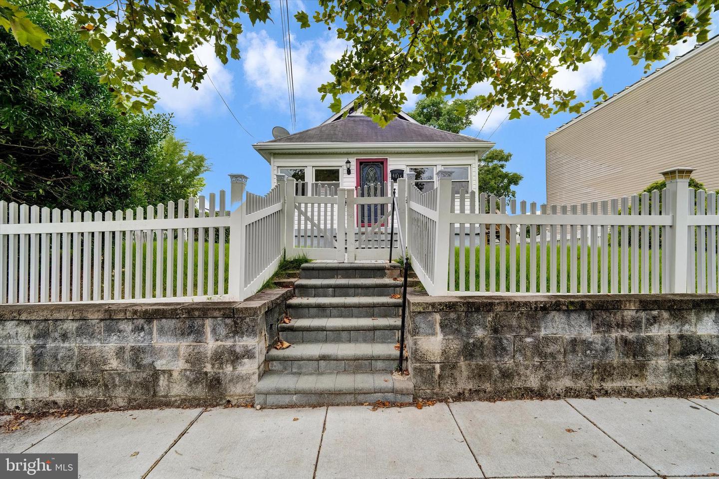 4815 JAY ST NE, WASHINGTON, District Of Columbia 20019, 3 Bedrooms Bedrooms, ,2 BathroomsBathrooms,Residential,For sale,4815 JAY ST NE,DCDC2211470 MLS # DCDC2211470