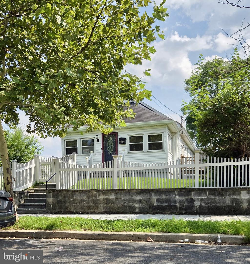 4815 JAY ST NE, WASHINGTON, District Of Columbia 20019, 3 Bedrooms Bedrooms, ,2 BathroomsBathrooms,Residential,For sale,4815 JAY ST NE,DCDC2211470 MLS # DCDC2211470