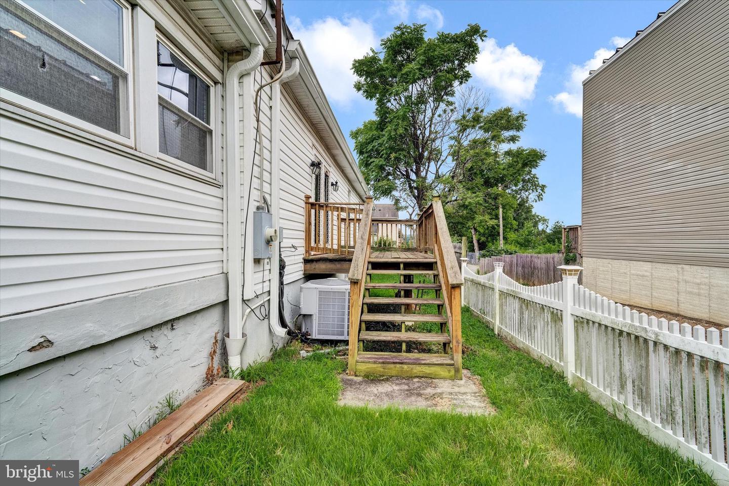 4815 JAY ST NE, WASHINGTON, District Of Columbia 20019, 3 Bedrooms Bedrooms, ,2 BathroomsBathrooms,Residential,For sale,4815 JAY ST NE,DCDC2211470 MLS # DCDC2211470