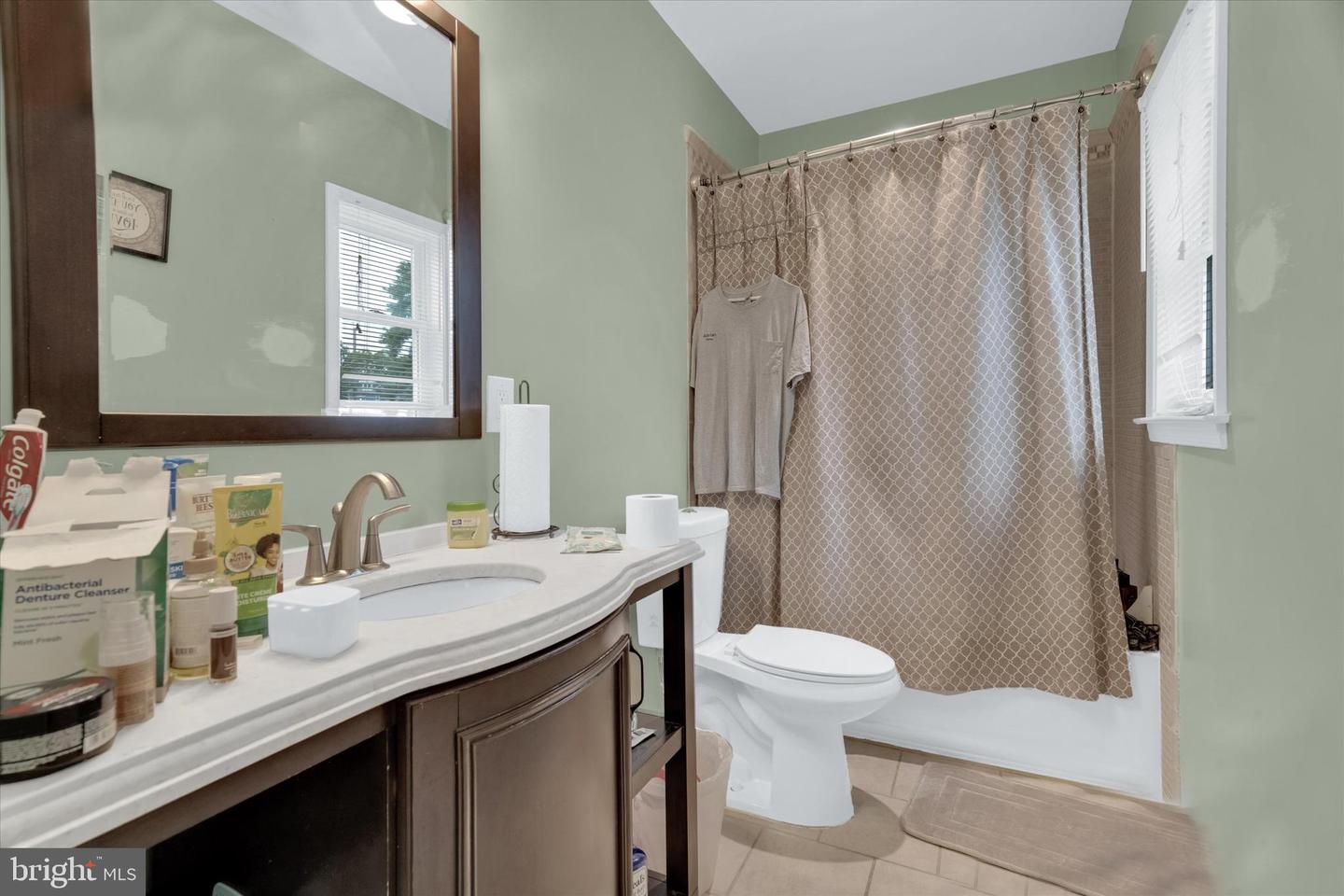 4815 JAY ST NE, WASHINGTON, District Of Columbia 20019, 3 Bedrooms Bedrooms, ,2 BathroomsBathrooms,Residential,For sale,4815 JAY ST NE,DCDC2211470 MLS # DCDC2211470
