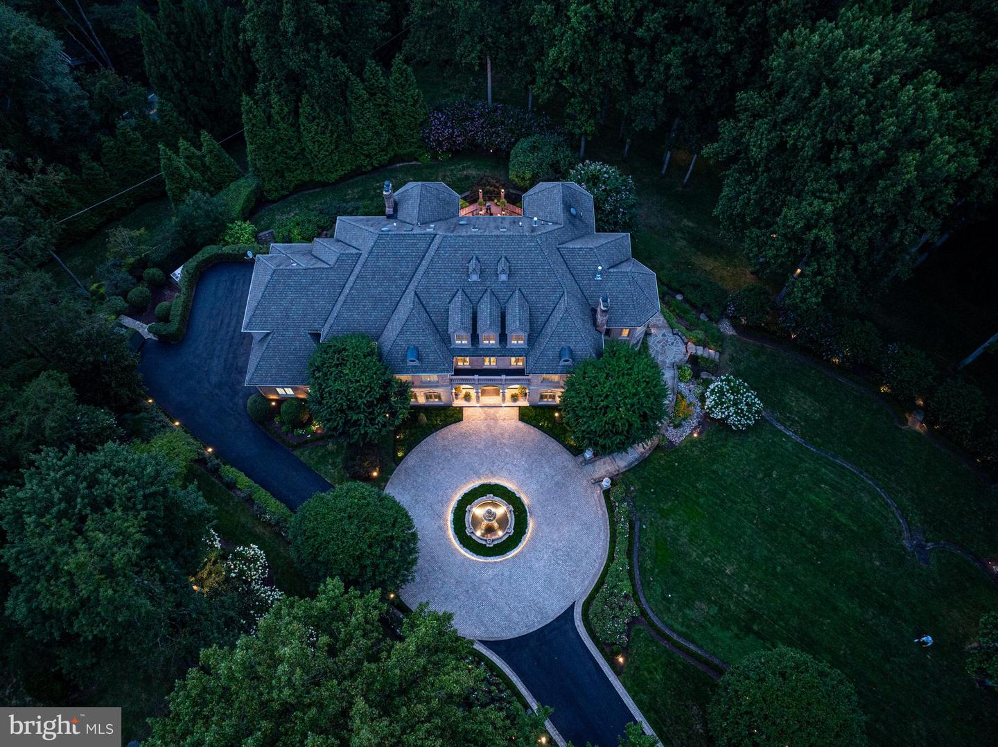 9112/9120 MINE RUN DR, GREAT FALLS, Virginia 22066, 6 Bedrooms Bedrooms, ,7 BathroomsBathrooms,Residential,For sale,9112/9120 MINE RUN DR,VAFX2260256 MLS # VAFX2260256