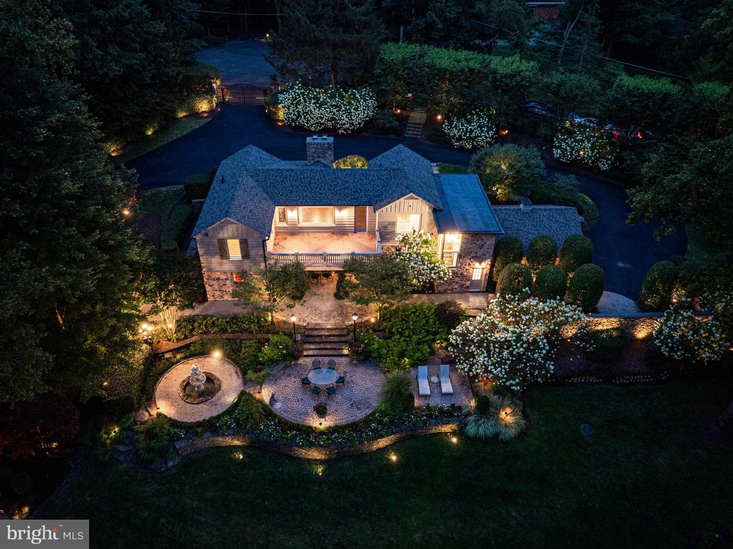 9112/9120 MINE RUN DR, GREAT FALLS, Virginia 22066, 6 Bedrooms Bedrooms, ,7 BathroomsBathrooms,Residential,For sale,9112/9120 MINE RUN DR,VAFX2260256 MLS # VAFX2260256