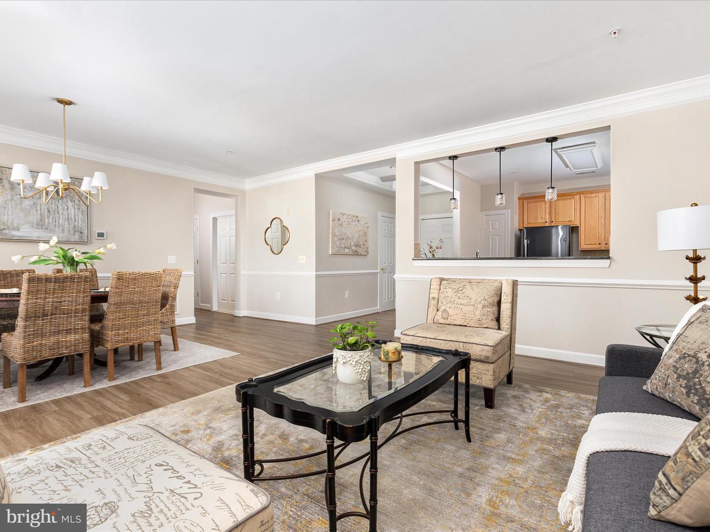 15221 ROYAL CREST DR #207, HAYMARKET, Virginia 20169, 2 Bedrooms Bedrooms, ,2 BathroomsBathrooms,Residential,For sale,15221 ROYAL CREST DR #207,VAPW2102816 MLS # VAPW2102816