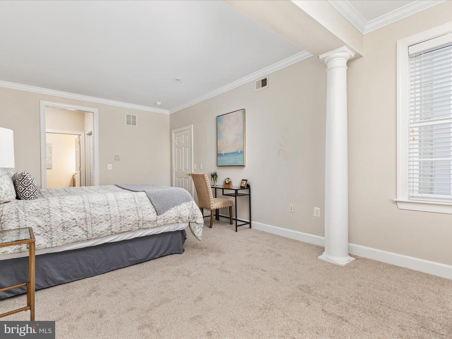 15221 ROYAL CREST DR #207, HAYMARKET, Virginia 20169, 2 Bedrooms Bedrooms, ,2 BathroomsBathrooms,Residential,For sale,15221 ROYAL CREST DR #207,VAPW2102816 MLS # VAPW2102816