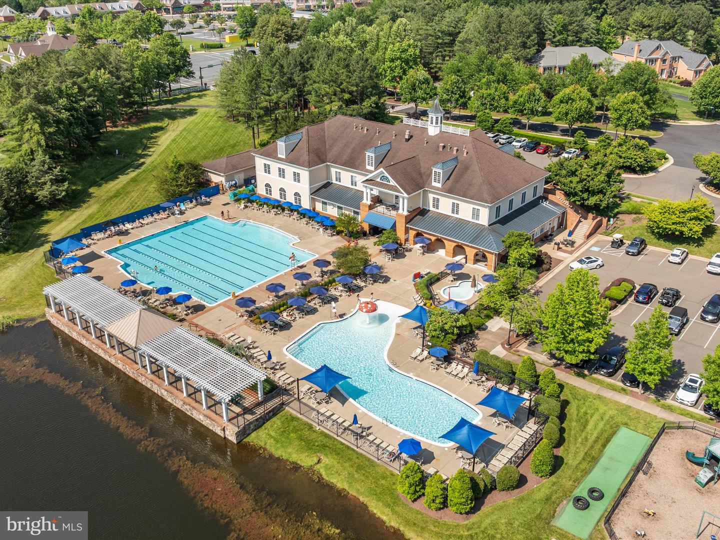 15221 ROYAL CREST DR #207, HAYMARKET, Virginia 20169, 2 Bedrooms Bedrooms, ,2 BathroomsBathrooms,Residential,For sale,15221 ROYAL CREST DR #207,VAPW2102816 MLS # VAPW2102816