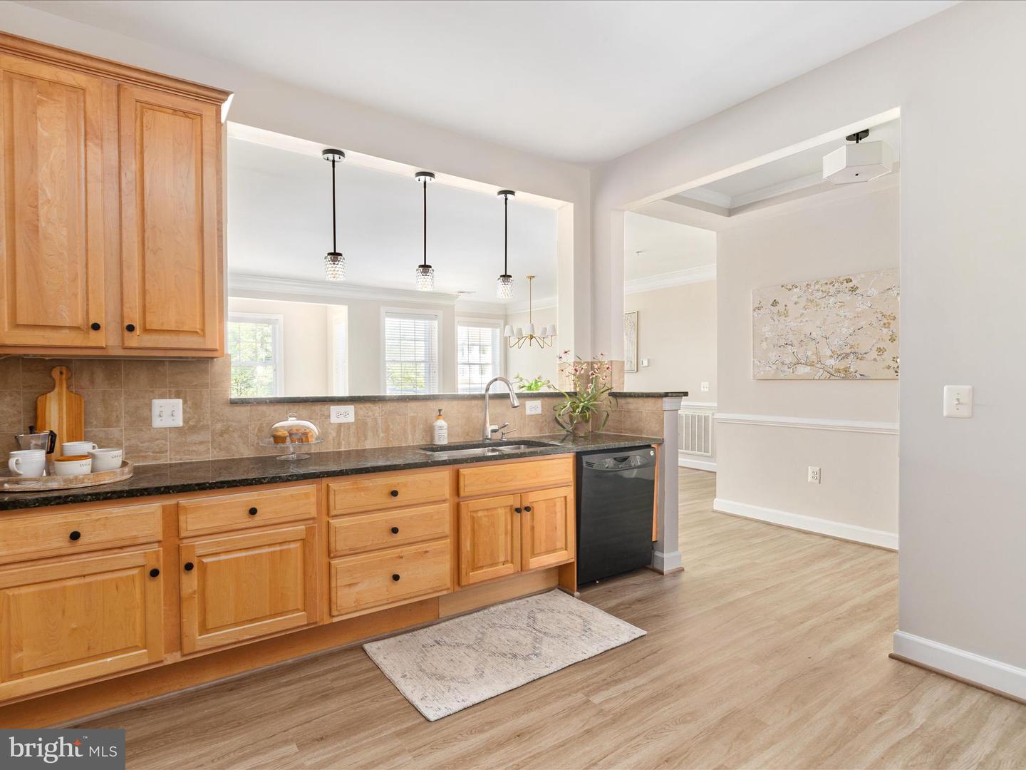 15221 ROYAL CREST DR #207, HAYMARKET, Virginia 20169, 2 Bedrooms Bedrooms, ,2 BathroomsBathrooms,Residential,For sale,15221 ROYAL CREST DR #207,VAPW2102816 MLS # VAPW2102816