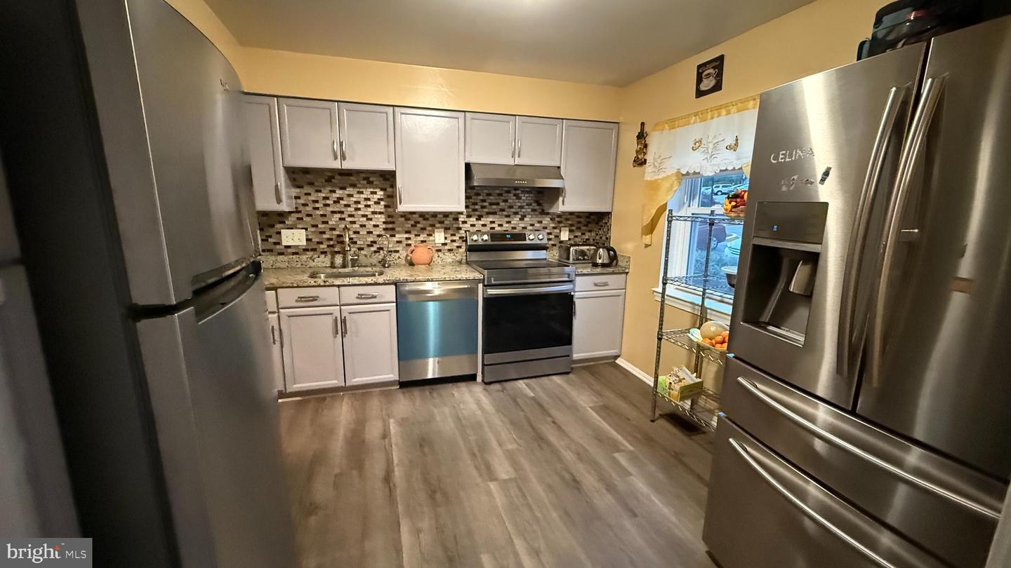 2441 WINDBREAK DR, ALEXANDRIA, Virginia 22306, 3 Bedrooms Bedrooms, ,2 BathroomsBathrooms,Residential,For sale,2441 WINDBREAK DR,VAFX2266000 MLS # VAFX2266000