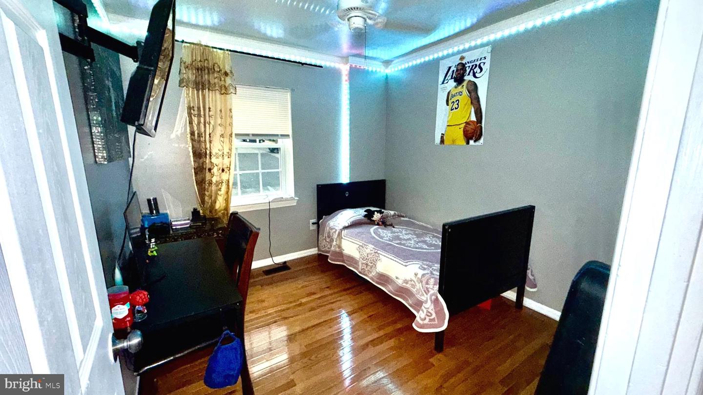 2441 WINDBREAK DR, ALEXANDRIA, Virginia 22306, 3 Bedrooms Bedrooms, ,2 BathroomsBathrooms,Residential,For sale,2441 WINDBREAK DR,VAFX2266000 MLS # VAFX2266000