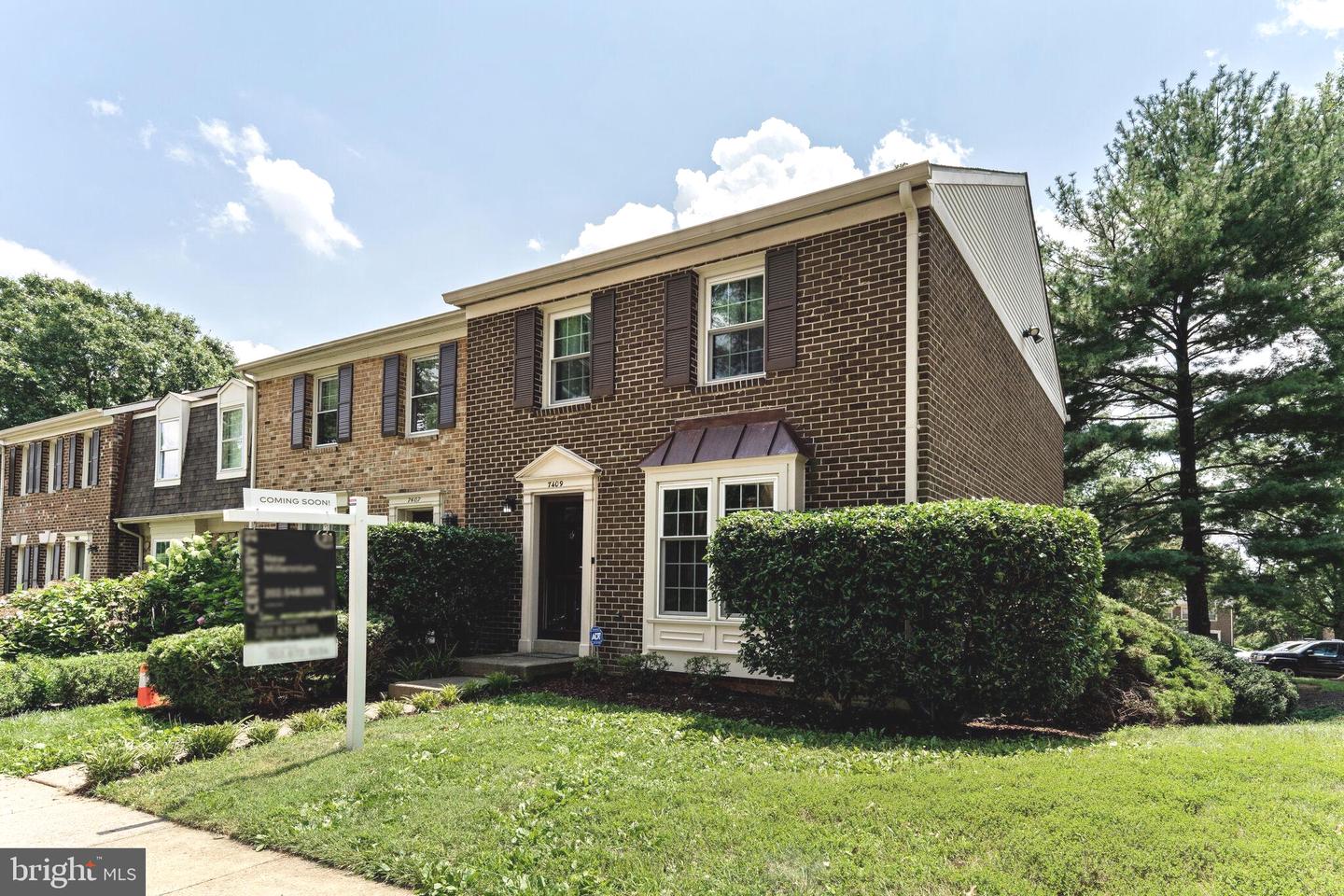7409 ADAMS PARK CT, ANNANDALE, Virginia 22003, 4 Bedrooms Bedrooms, ,3 BathroomsBathrooms,Residential,For sale,7409 ADAMS PARK CT,VAFX2266030 MLS # VAFX2266030