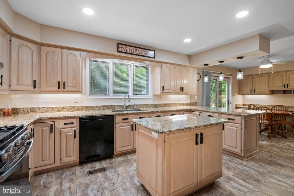 102 SPOTSWOOD RD, LOCUST GROVE, Virginia 22508, 3 Bedrooms Bedrooms, ,2 BathroomsBathrooms,Residential,102 SPOTSWOOD RD,VAOR2010260 MLS # VAOR2010260