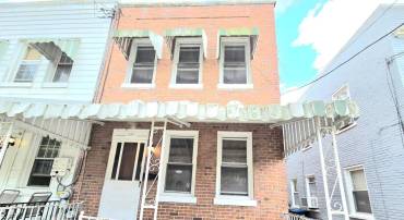 613 ROXBORO PL NW, WASHINGTON, District Of Columbia 20011, 7 Rooms Rooms,Residential,For sale,613 ROXBORO PL NW,DCDC2221346 MLS # DCDC2221346