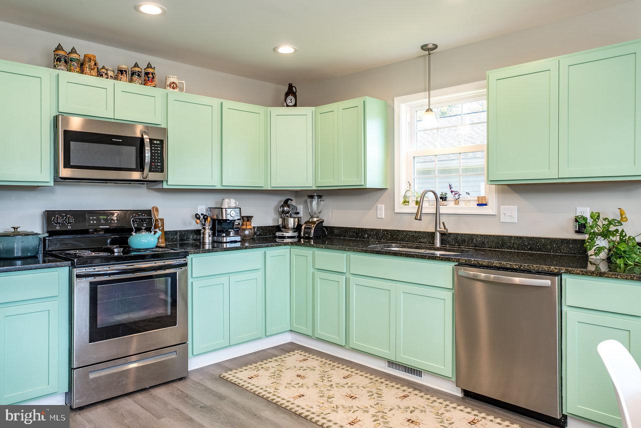 6131 MOORE, MOUNT JACKSON, Virginia 22842, 3 Bedrooms Bedrooms, ,2 BathroomsBathrooms,Residential,For sale,6131 MOORE,VASH2012492 MLS # VASH2012492