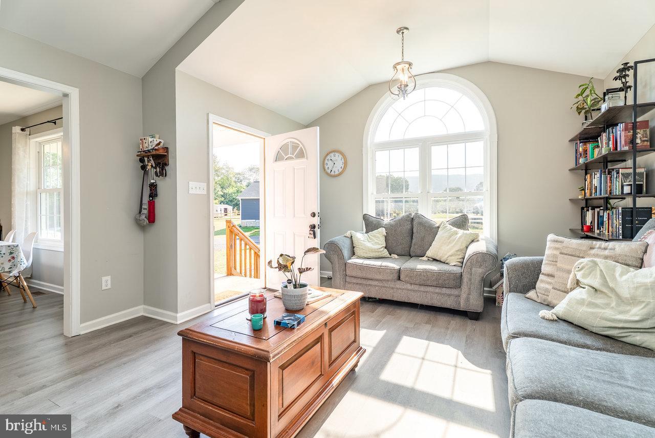 6131 MOORE, MOUNT JACKSON, Virginia 22842, 3 Bedrooms Bedrooms, ,2 BathroomsBathrooms,Residential,For sale,6131 MOORE,VASH2012492 MLS # VASH2012492