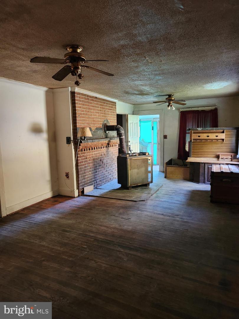 2138 BACK CREEK RD, GORE, Virginia 22637, 3 Bedrooms Bedrooms, ,1 BathroomBathrooms,Residential,For sale,2138 BACK CREEK RD,VAFV2036722 MLS # VAFV2036722
