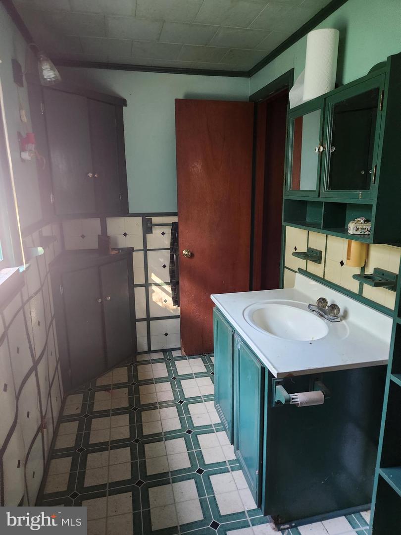 2138 BACK CREEK RD, GORE, Virginia 22637, 3 Bedrooms Bedrooms, ,1 BathroomBathrooms,Residential,For sale,2138 BACK CREEK RD,VAFV2036722 MLS # VAFV2036722