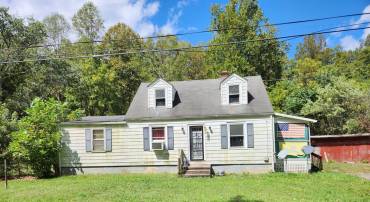 2138 BACK CREEK RD, GORE, Virginia 22637, 3 Bedrooms Bedrooms, ,1 BathroomBathrooms,Residential,For sale,2138 BACK CREEK RD,VAFV2036722 MLS # VAFV2036722