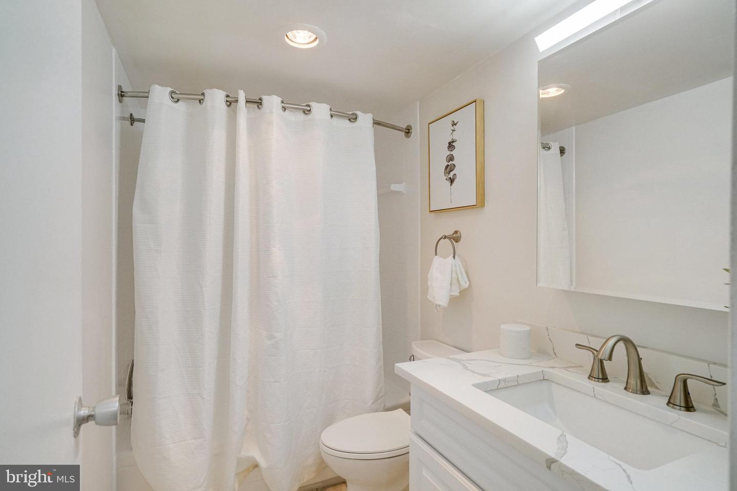 1300 ARMY NAVY DR #124, ARLINGTON, Virginia 22202, 1 Bedroom Bedrooms, ,1 BathroomBathrooms,Residential,For sale,1300 ARMY NAVY DR #124,VAAR2057368 MLS # VAAR2057368 1300 ARMY NAVY DR #124, ARLINGTON, Virginia 22202, 1 Bedroom Bedrooms, ,1 BathroomBathrooms,Residential,For sale,1300 ARMY NAVY DR #124,VAAR2057368 MLS # VAAR2057368