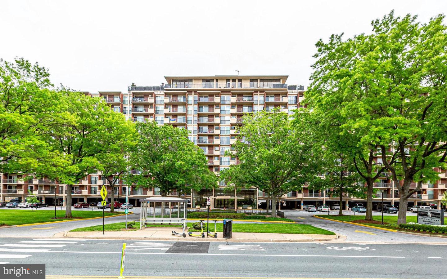 1300 ARMY NAVY DR #124, ARLINGTON, Virginia 22202, 1 Bedroom Bedrooms, ,1 BathroomBathrooms,Residential,For sale,1300 ARMY NAVY DR #124,VAAR2057368 MLS # VAAR2057368 1300 ARMY NAVY DR #124, ARLINGTON, Virginia 22202, 1 Bedroom Bedrooms, ,1 BathroomBathrooms,Residential,For sale,1300 ARMY NAVY DR #124,VAAR2057368 MLS # VAAR2057368