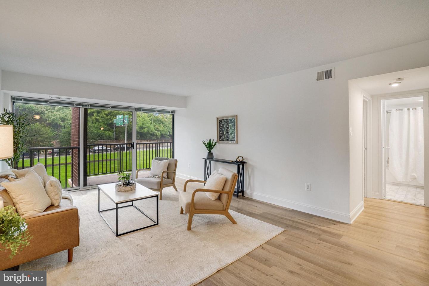 1300 ARMY NAVY DR #124, ARLINGTON, Virginia 22202, 1 Bedroom Bedrooms, ,1 BathroomBathrooms,Residential,For sale,1300 ARMY NAVY DR #124,VAAR2057368 MLS # VAAR2057368 1300 ARMY NAVY DR #124, ARLINGTON, Virginia 22202, 1 Bedroom Bedrooms, ,1 BathroomBathrooms,Residential,For sale,1300 ARMY NAVY DR #124,VAAR2057368 MLS # VAAR2057368