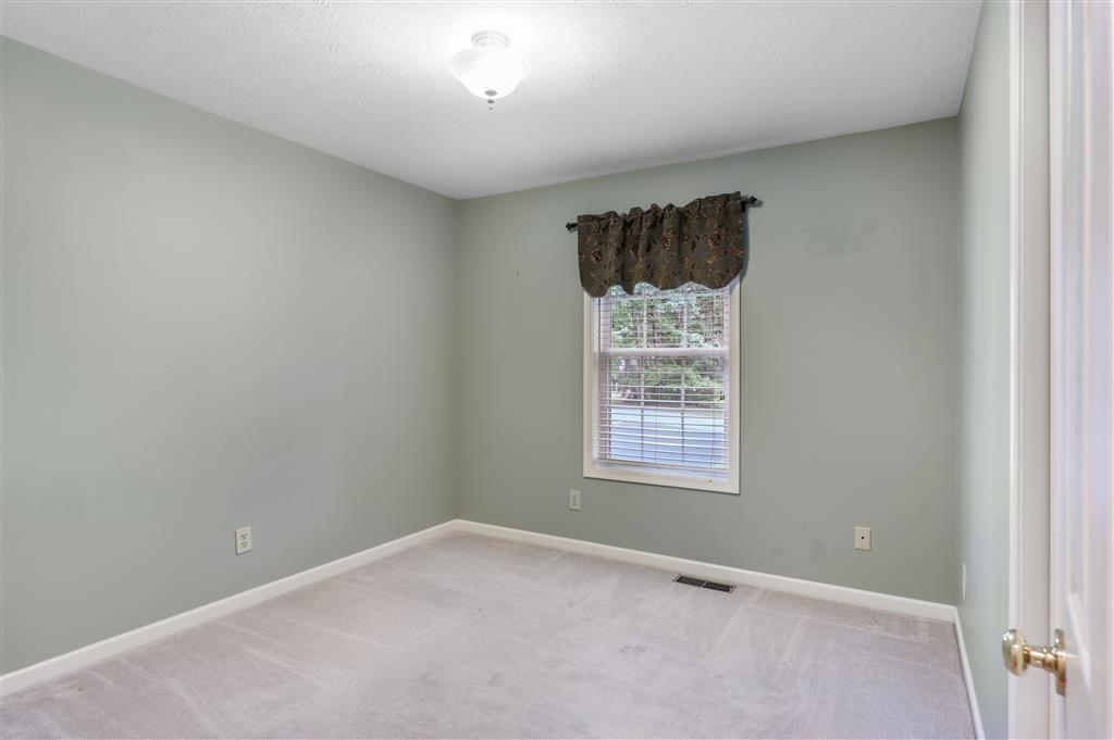 340 ALLEGHANY DR, MCGAHEYSVILLE, Virginia 22840, 4 Bedrooms Bedrooms, ,3 BathroomsBathrooms,Residential,340 ALLEGHANY DR,668797 MLS # 668797