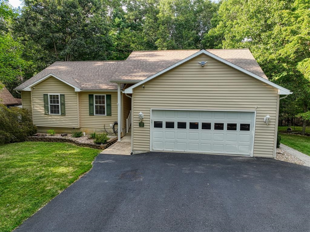 340 ALLEGHANY DR, MCGAHEYSVILLE, Virginia 22840, 4 Bedrooms Bedrooms, ,3 BathroomsBathrooms,Residential,340 ALLEGHANY DR,668797 MLS # 668797