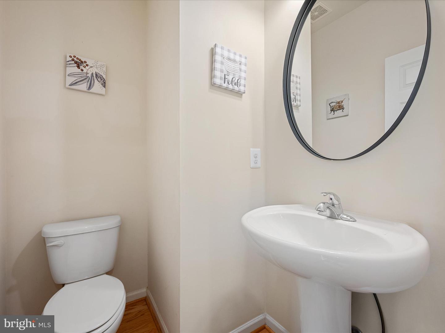 107 GRISTMILL CT, STEPHENSON, Virginia 22656, 4 Bedrooms Bedrooms, ,2 BathroomsBathrooms,Residential,For sale,107 GRISTMILL CT,VAFV2035872 MLS # VAFV2035872