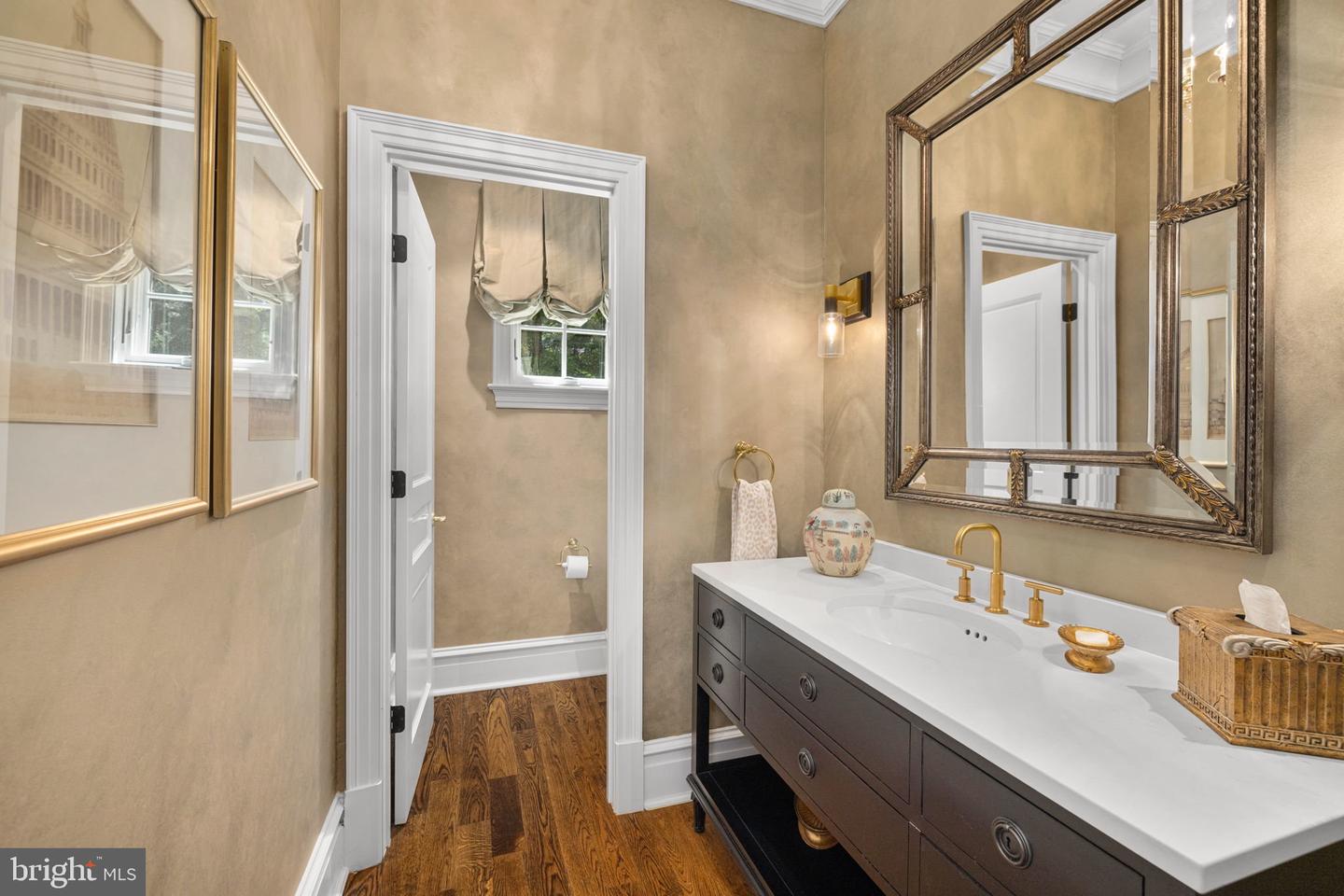 930 DOUGLASS DR, MCLEAN, Virginia 22101, 7 Bedrooms Bedrooms, ,6 BathroomsBathrooms,Residential,For sale,930 DOUGLASS DR,VAFX2261530 MLS # VAFX2261530
