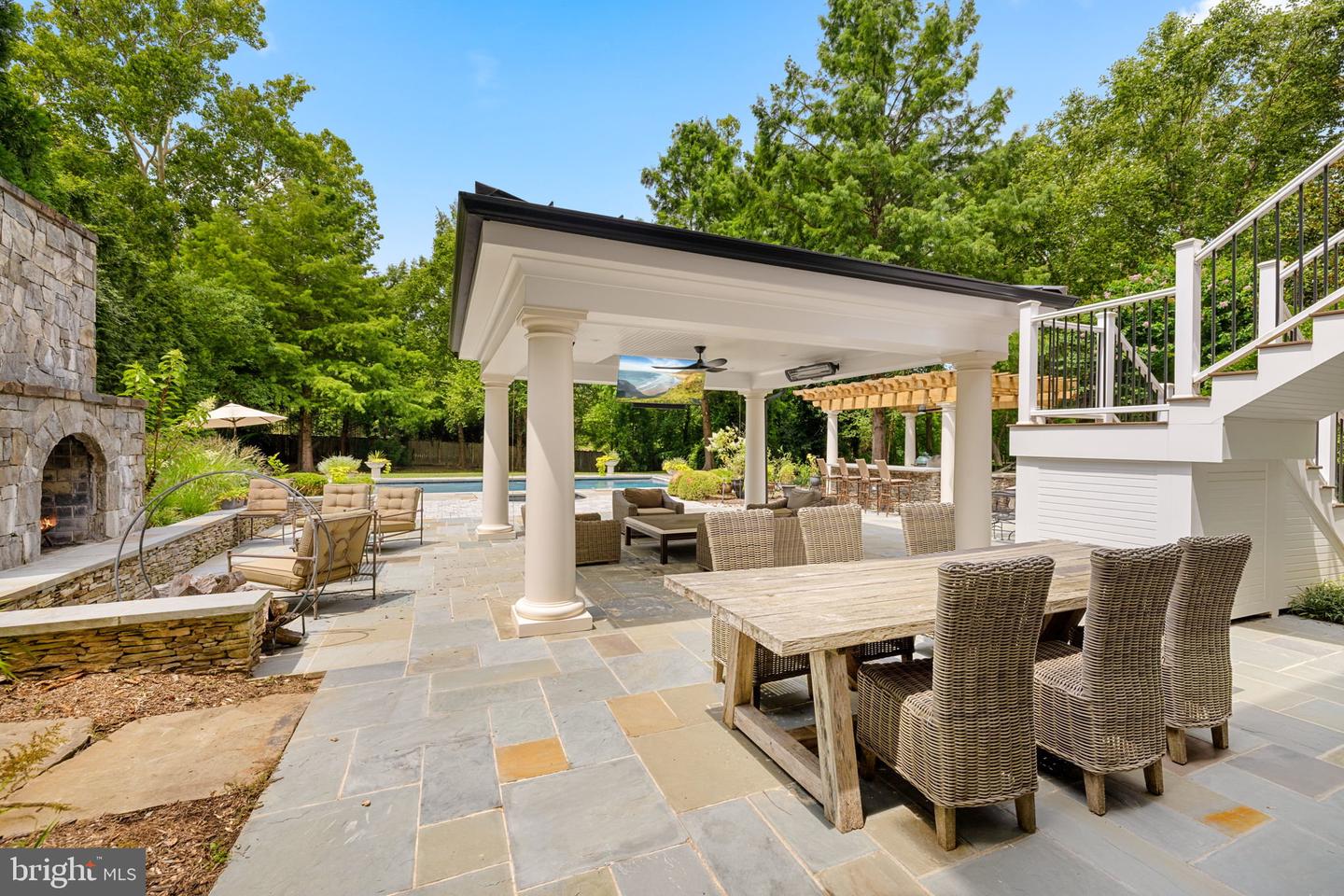 930 DOUGLASS DR, MCLEAN, Virginia 22101, 7 Bedrooms Bedrooms, ,6 BathroomsBathrooms,Residential,For sale,930 DOUGLASS DR,VAFX2261530 MLS # VAFX2261530