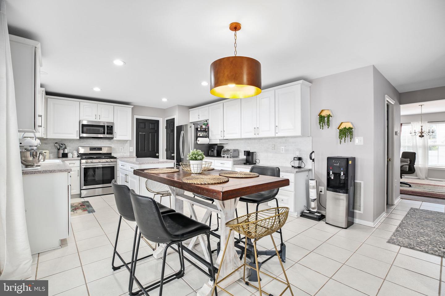 3 HAMSTEAD RD, FREDERICKSBURG, Virginia 22405, 5 Bedrooms Bedrooms, ,3 BathroomsBathrooms,Residential,For sale,3 HAMSTEAD RD,VAST2042258 MLS # VAST2042258