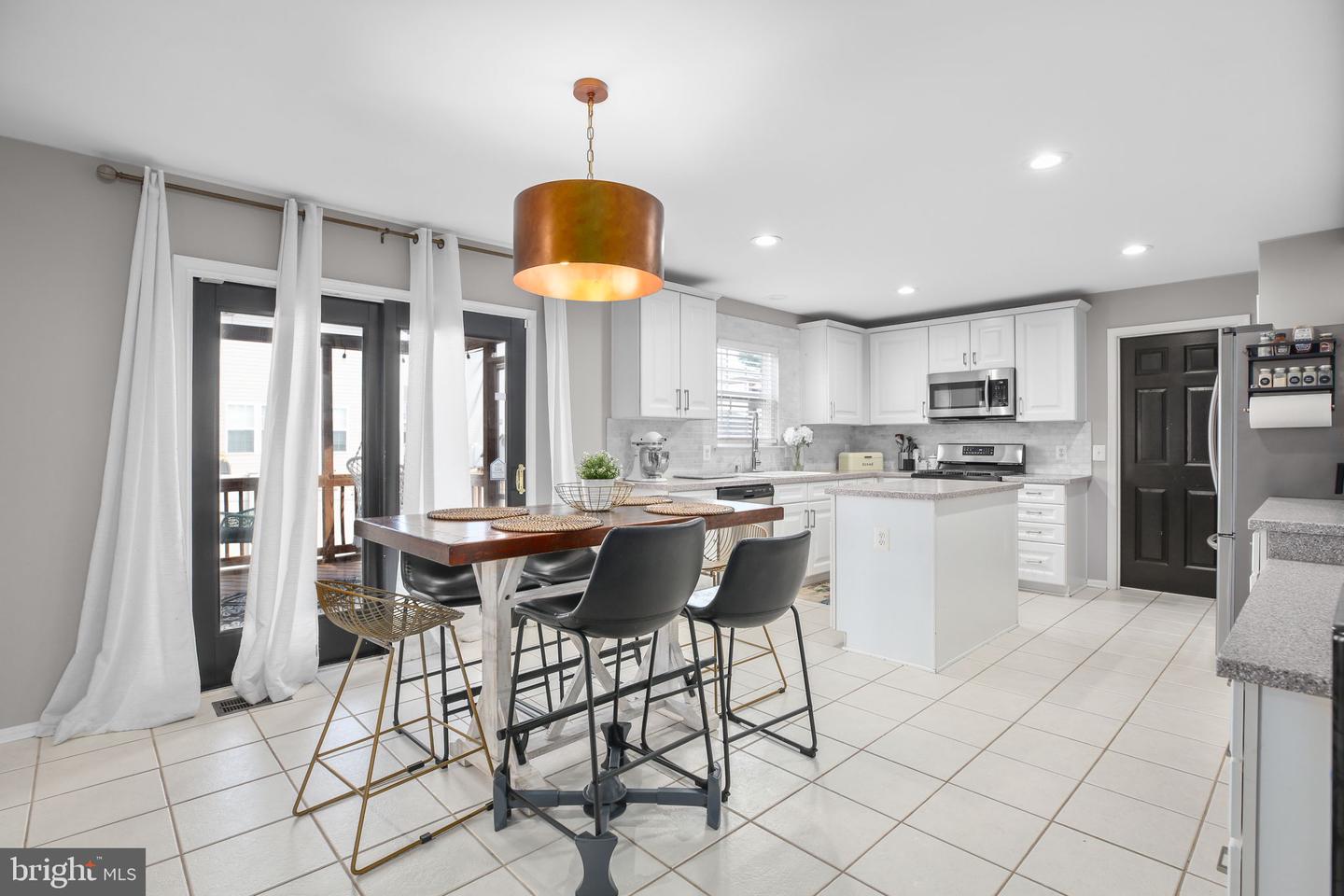 3 HAMSTEAD RD, FREDERICKSBURG, Virginia 22405, 5 Bedrooms Bedrooms, ,3 BathroomsBathrooms,Residential,For sale,3 HAMSTEAD RD,VAST2042258 MLS # VAST2042258