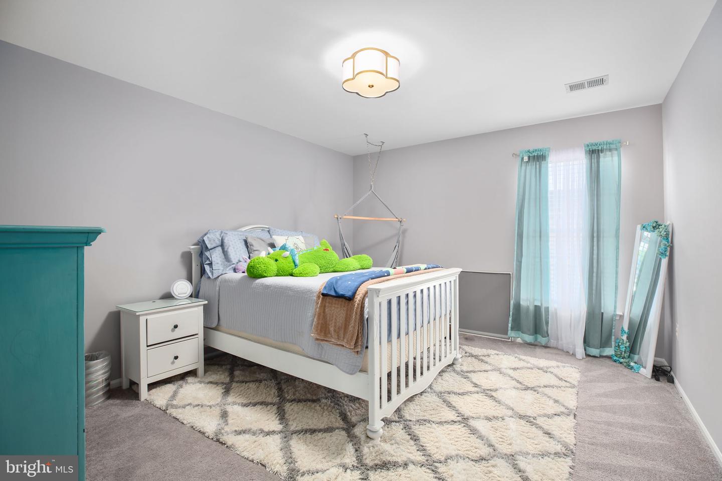 3 HAMSTEAD RD, FREDERICKSBURG, Virginia 22405, 5 Bedrooms Bedrooms, ,3 BathroomsBathrooms,Residential,For sale,3 HAMSTEAD RD,VAST2042258 MLS # VAST2042258