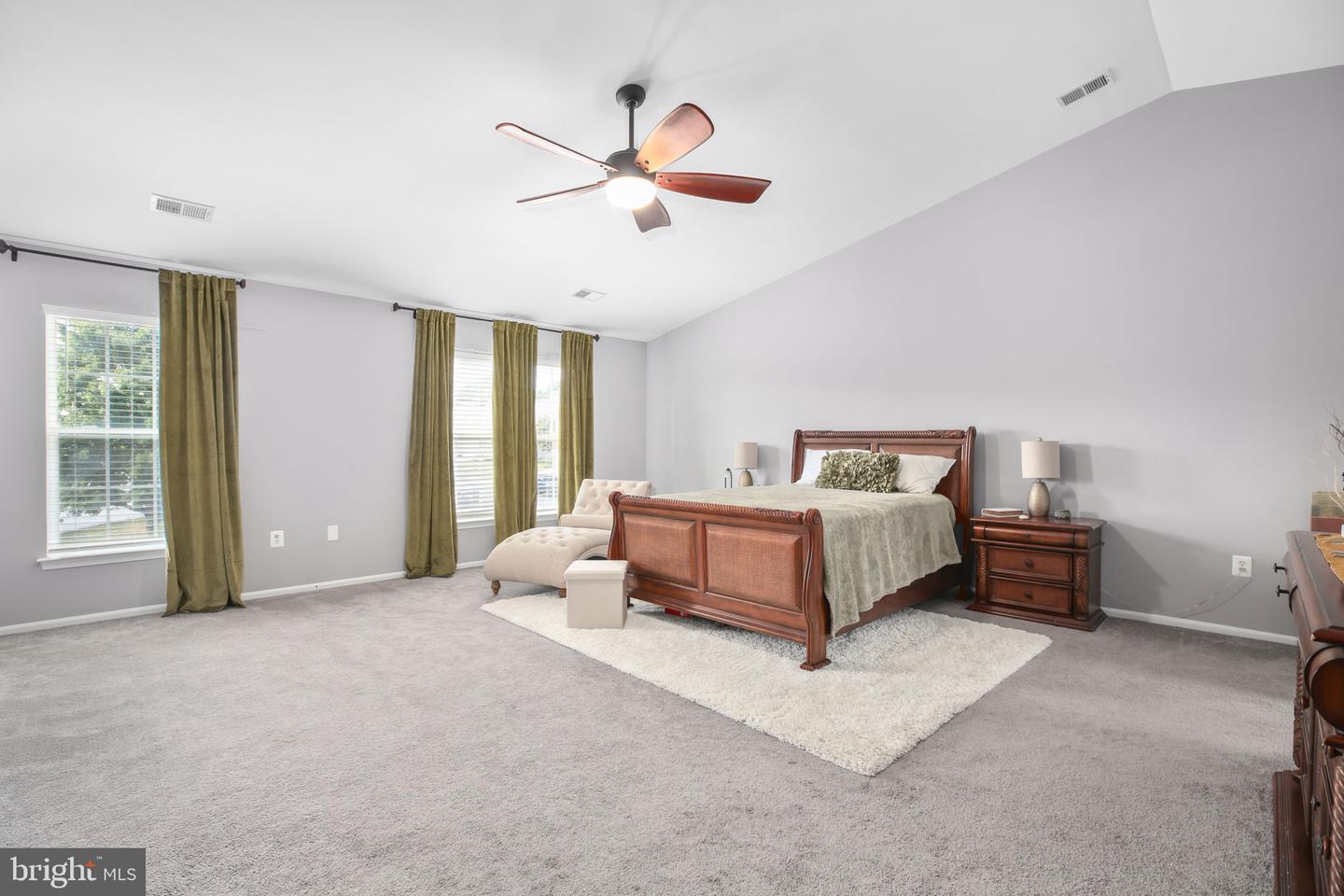 3 HAMSTEAD RD, FREDERICKSBURG, Virginia 22405, 5 Bedrooms Bedrooms, ,3 BathroomsBathrooms,Residential,For sale,3 HAMSTEAD RD,VAST2042258 MLS # VAST2042258