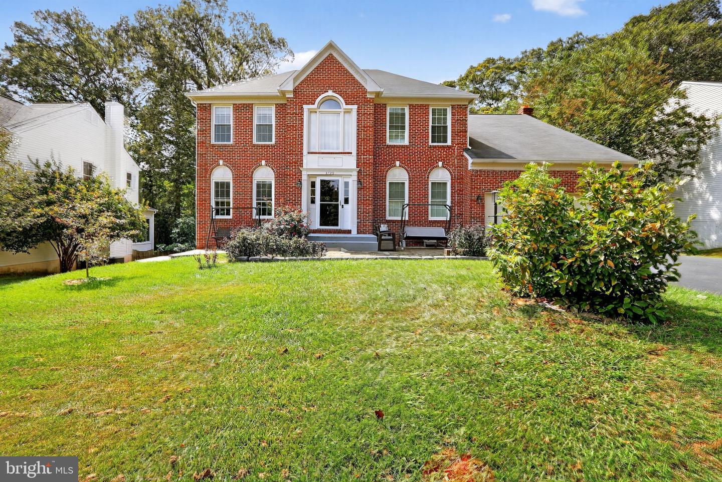 3729 HETTEN LN, WOODBRIDGE, Virginia 22193, 5 Bedrooms Bedrooms, ,3 BathroomsBathrooms,Residential,For sale,3729 HETTEN LN,VAPW2103462 MLS # VAPW2103462