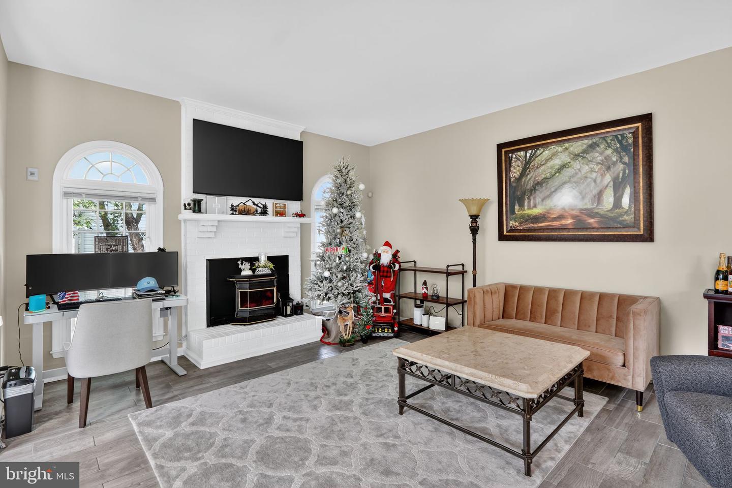 3729 HETTEN LN, WOODBRIDGE, Virginia 22193, 5 Bedrooms Bedrooms, ,3 BathroomsBathrooms,Residential,For sale,3729 HETTEN LN,VAPW2103462 MLS # VAPW2103462