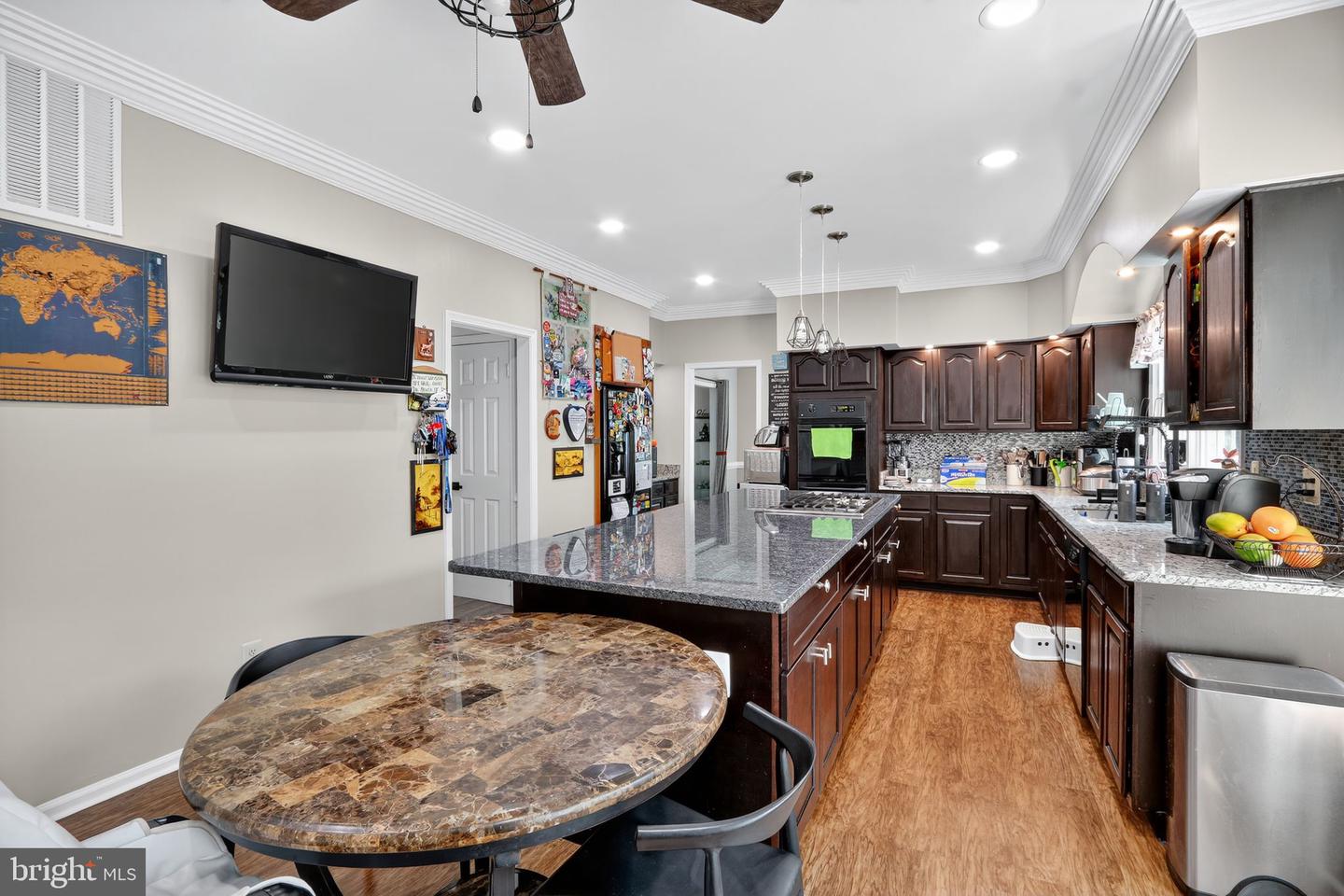 3729 HETTEN LN, WOODBRIDGE, Virginia 22193, 5 Bedrooms Bedrooms, ,3 BathroomsBathrooms,Residential,For sale,3729 HETTEN LN,VAPW2103462 MLS # VAPW2103462
