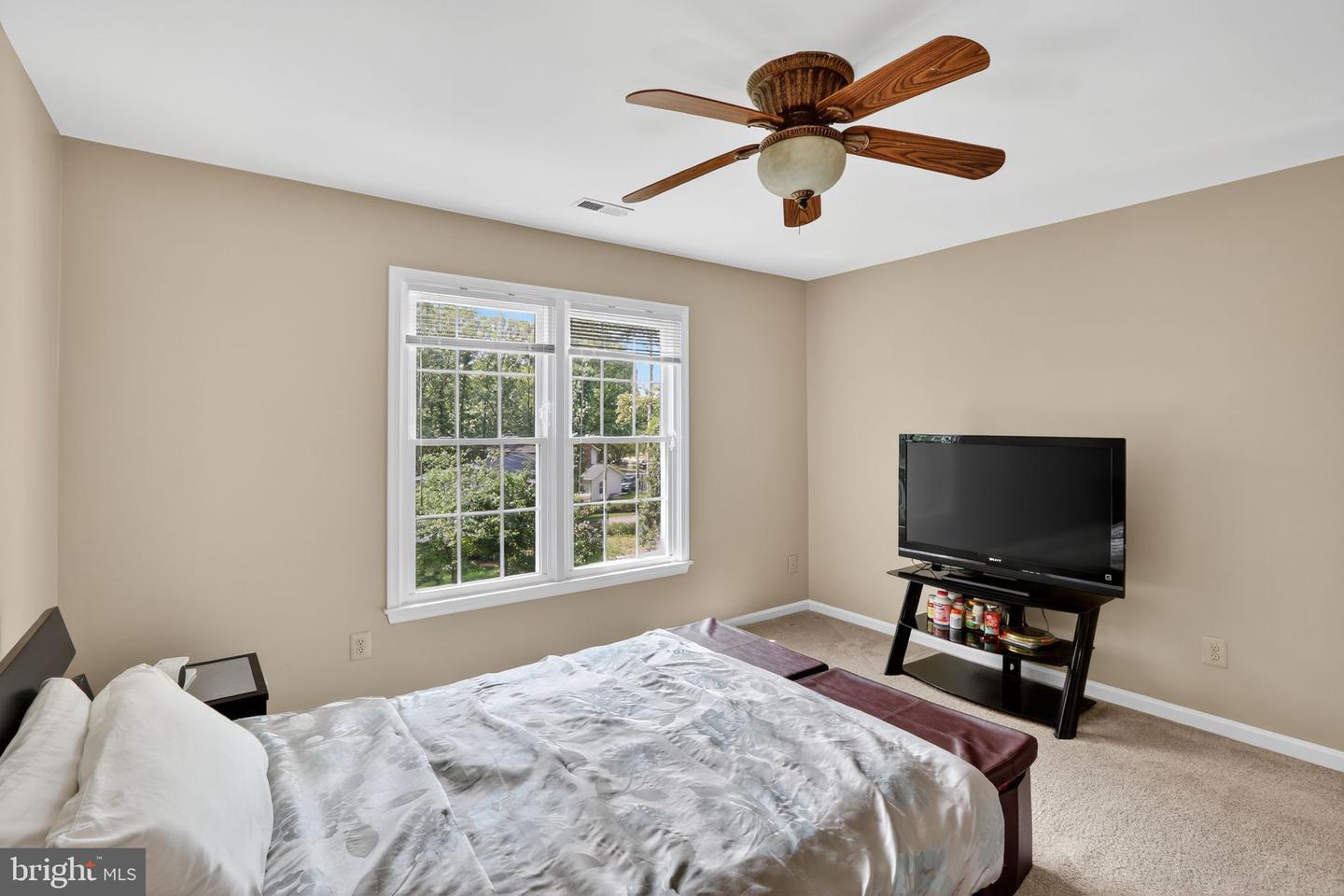 3729 HETTEN LN, WOODBRIDGE, Virginia 22193, 5 Bedrooms Bedrooms, ,3 BathroomsBathrooms,Residential,For sale,3729 HETTEN LN,VAPW2103462 MLS # VAPW2103462