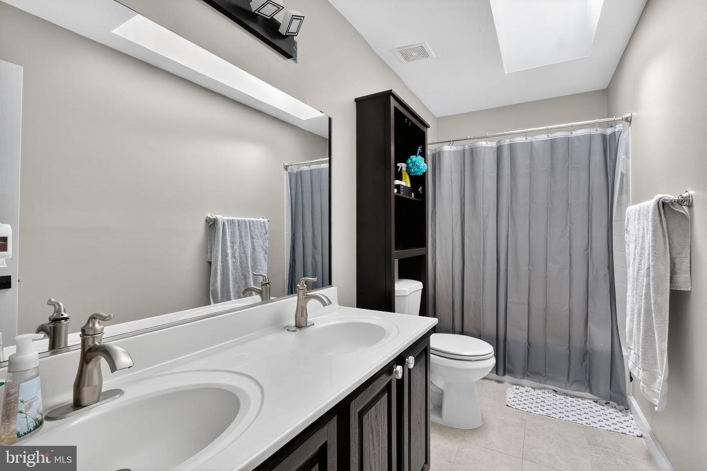 3729 HETTEN LN, WOODBRIDGE, Virginia 22193, 5 Bedrooms Bedrooms, ,3 BathroomsBathrooms,Residential,For sale,3729 HETTEN LN,VAPW2103462 MLS # VAPW2103462