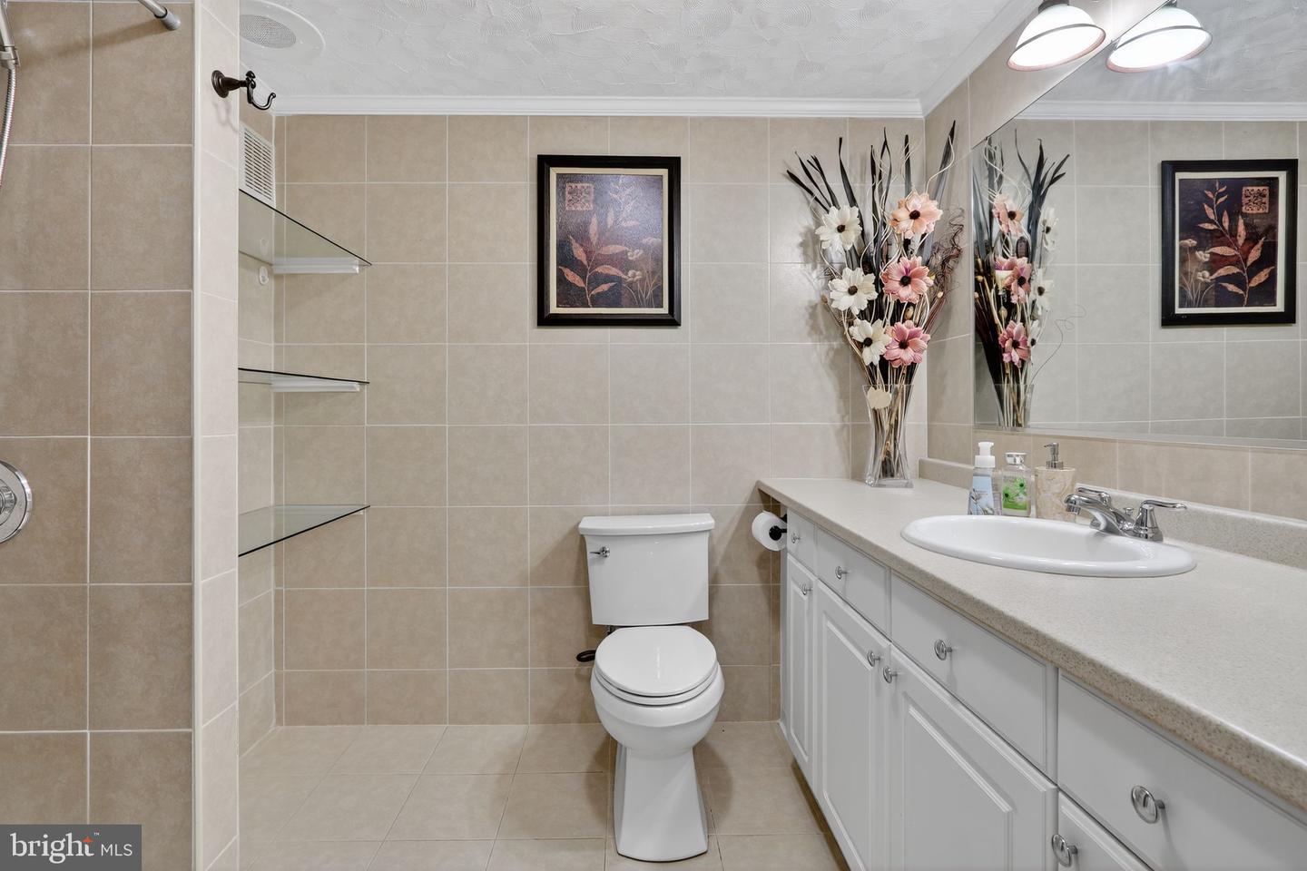 3729 HETTEN LN, WOODBRIDGE, Virginia 22193, 5 Bedrooms Bedrooms, ,3 BathroomsBathrooms,Residential,For sale,3729 HETTEN LN,VAPW2103462 MLS # VAPW2103462
