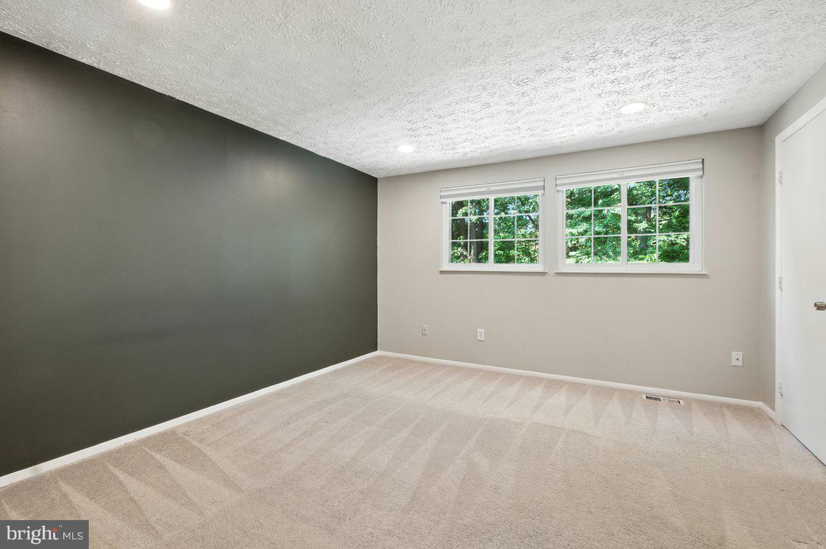 8015 STEEPLE CHASE CT, SPRINGFIELD, Virginia 22153, 3 Bedrooms Bedrooms, ,3 BathroomsBathrooms,Residential,For sale,8015 STEEPLE CHASE CT,VAFX2265534 MLS # VAFX2265534
