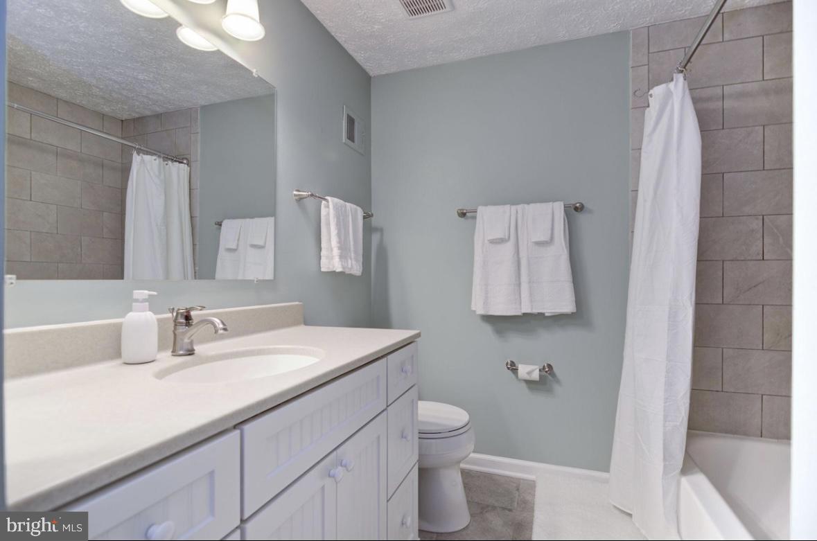 8015 STEEPLE CHASE CT, SPRINGFIELD, Virginia 22153, 3 Bedrooms Bedrooms, ,3 BathroomsBathrooms,Residential,For sale,8015 STEEPLE CHASE CT,VAFX2265534 MLS # VAFX2265534