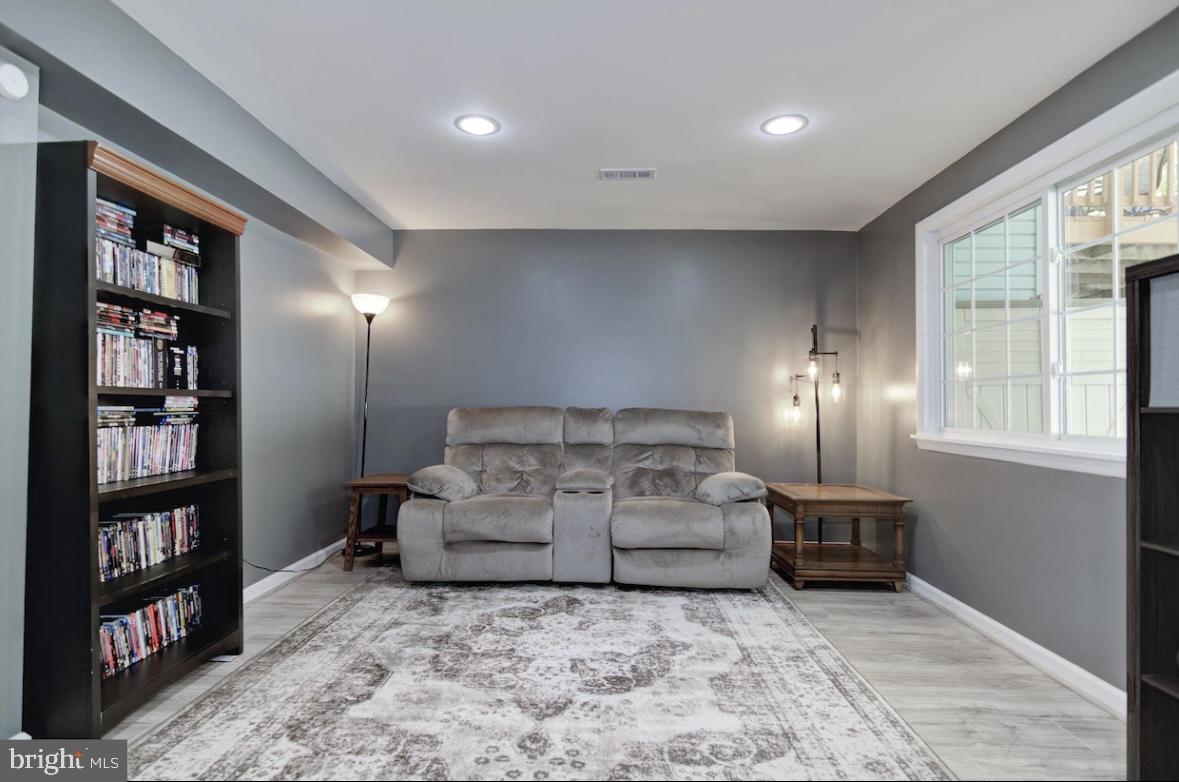 8015 STEEPLE CHASE CT, SPRINGFIELD, Virginia 22153, 3 Bedrooms Bedrooms, ,3 BathroomsBathrooms,Residential,For sale,8015 STEEPLE CHASE CT,VAFX2265534 MLS # VAFX2265534