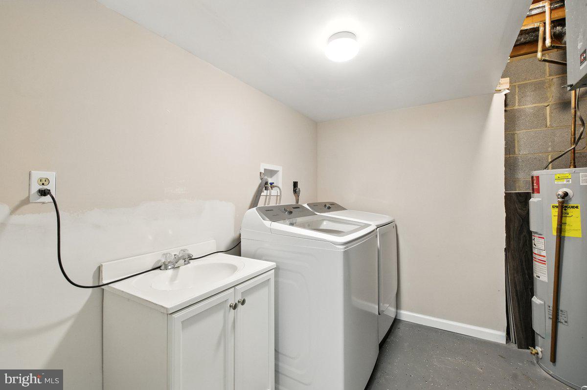 8015 STEEPLE CHASE CT, SPRINGFIELD, Virginia 22153, 3 Bedrooms Bedrooms, ,3 BathroomsBathrooms,Residential,For sale,8015 STEEPLE CHASE CT,VAFX2265534 MLS # VAFX2265534