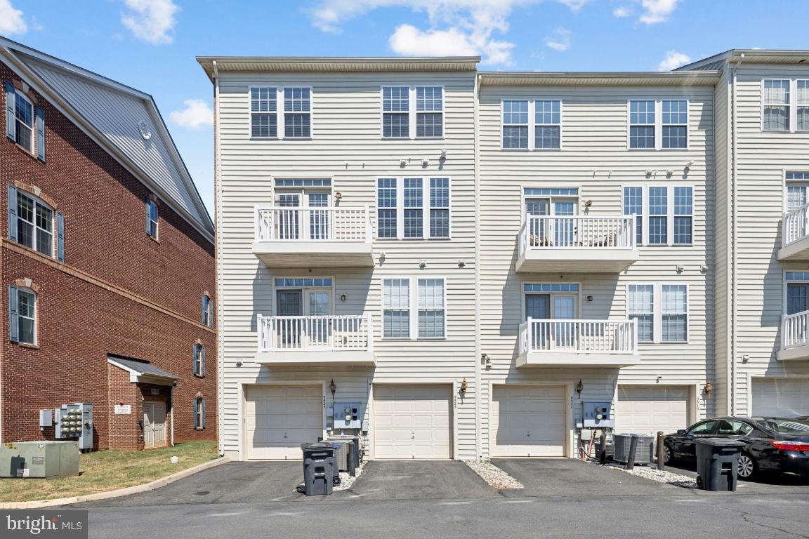 9523 CENTER ST, MANASSAS, Virginia 20110, 3 Bedrooms Bedrooms, ,2 BathroomsBathrooms,Residential,For sale,9523 CENTER ST,VAMN2009316 MLS # VAMN2009316