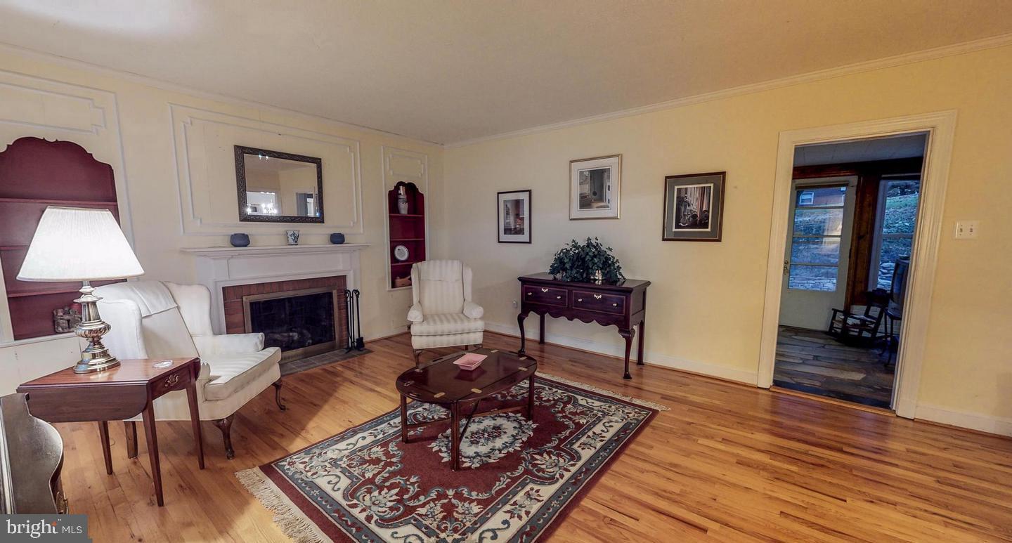6 MASSIE ST, FRONT ROYAL, Virginia 22630, 5 Bedrooms Bedrooms, ,3 BathroomsBathrooms,Residential,For sale,6 MASSIE ST,VAWR2012238 MLS # VAWR2012238