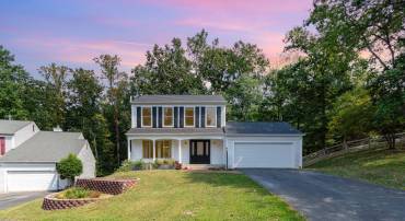 13109 HOLLY LEAF CT, WOODBRIDGE, Virginia 22192, 4 Bedrooms Bedrooms, 13 Rooms Rooms,3 BathroomsBathrooms,Residential,For sale,13109 HOLLY LEAF CT,VAPW2103682 MLS # VAPW2103682